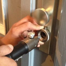 emergency locksmith